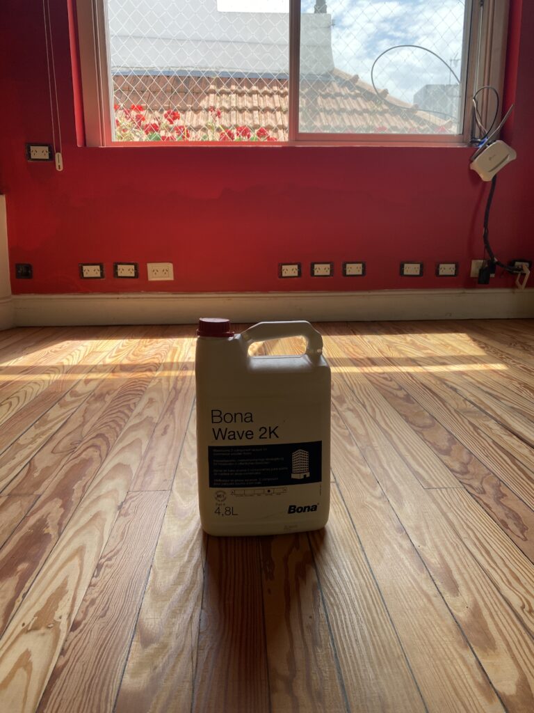 Hidrolaqueado de piso de madera entablonada natural realizado en de Vicente Lopez con Bona